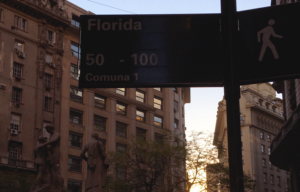 Uma das ruas mais famosas de Buenos Aires