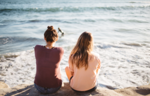 3 razões para o seu grupo de amigos diminuir nos seus 20 anos